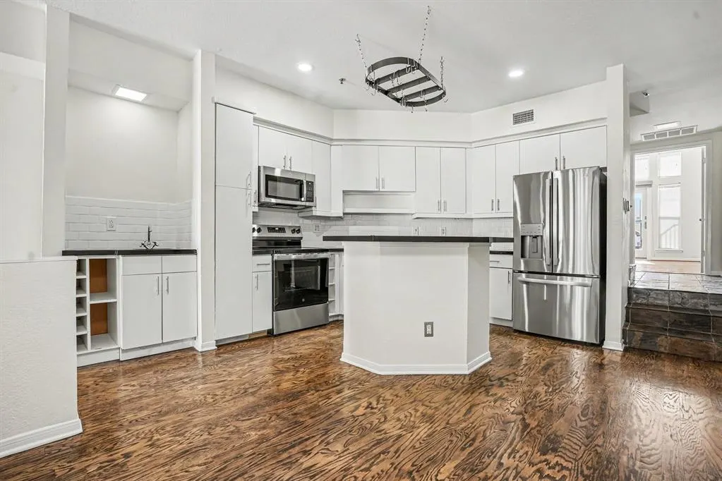 3235 Cole Avenue #45