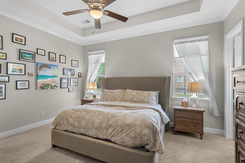 6805 Royal View Drive