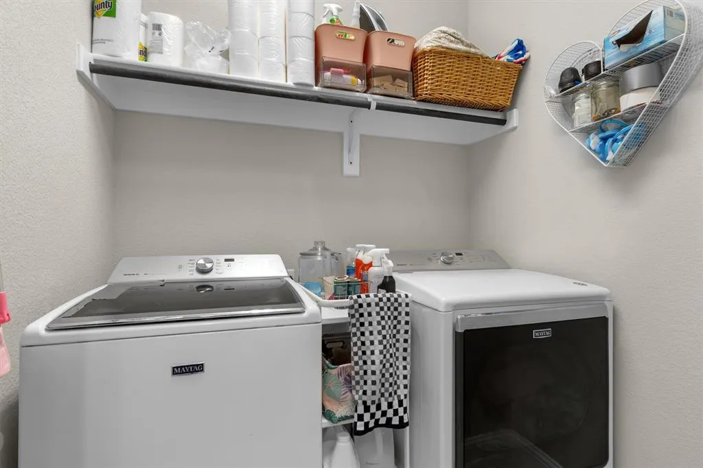 6805 Royal View Drive