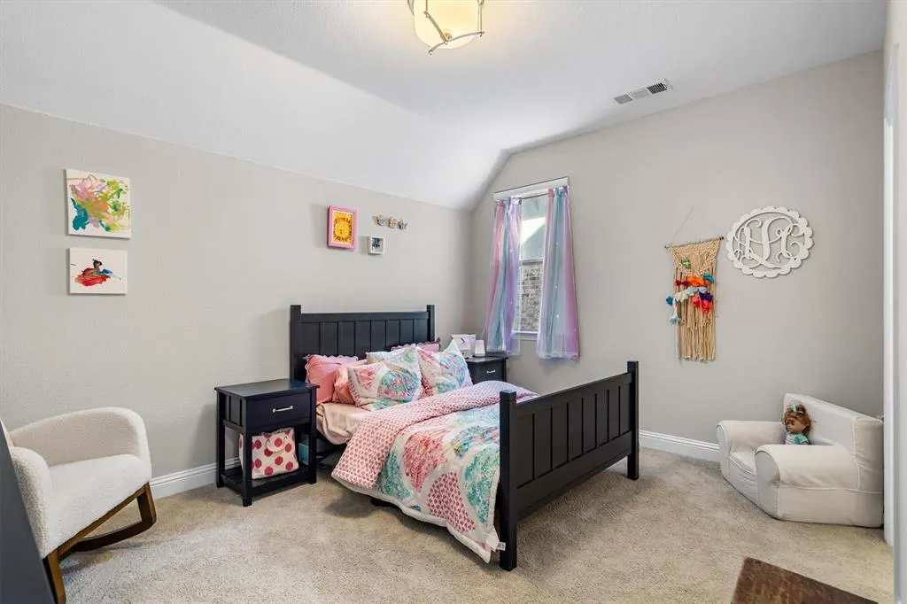 6805 Royal View Drive