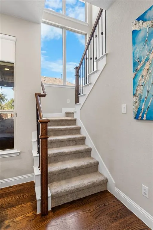 6805 Royal View Drive