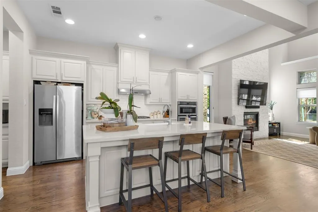 6805 Royal View Drive