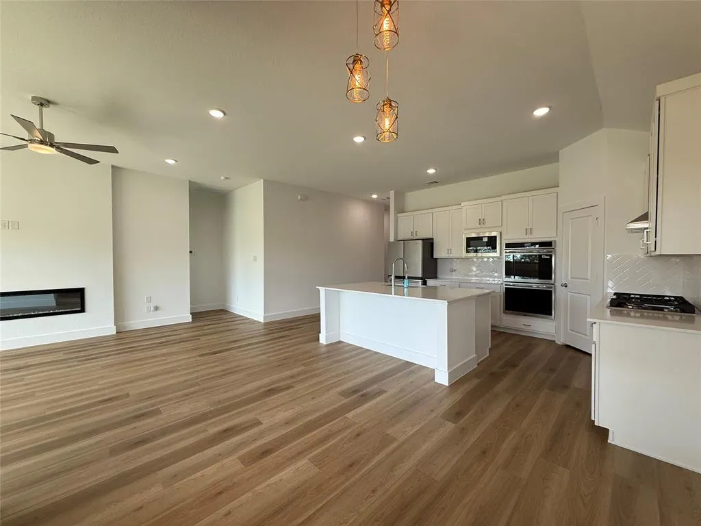 4417 Victory Way