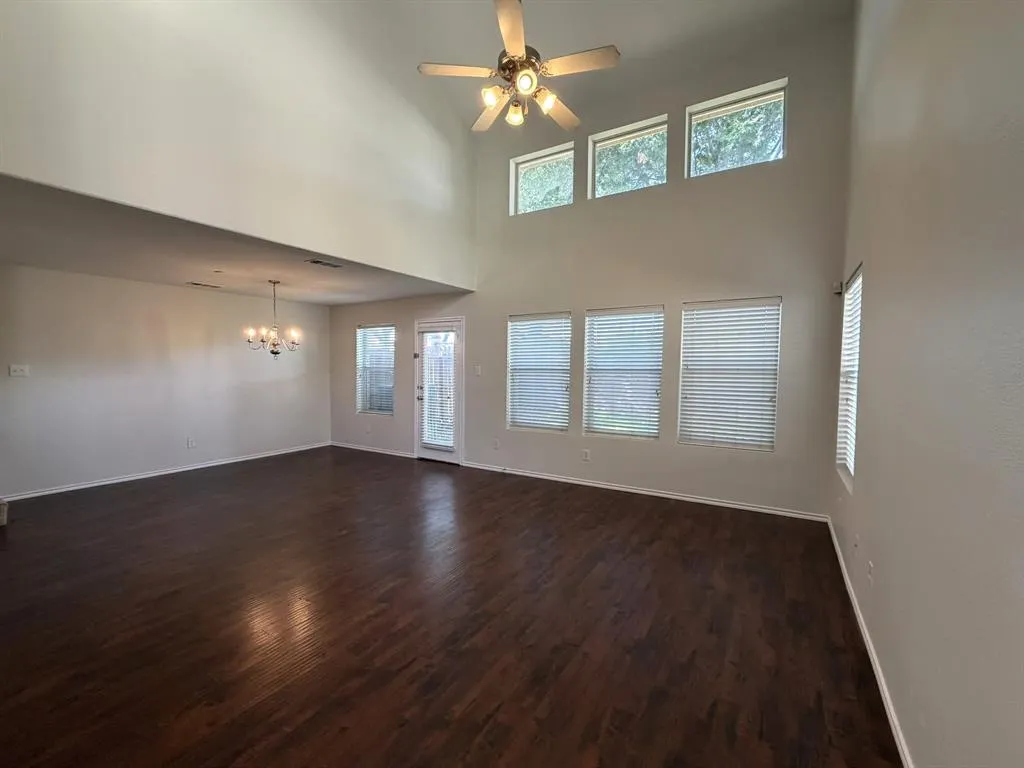 5405 Crimson Oaks Drive
