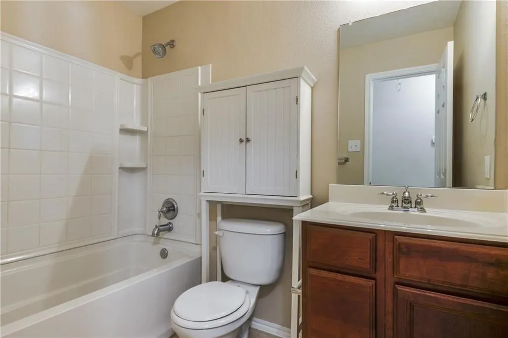 5405 Crimson Oaks Drive