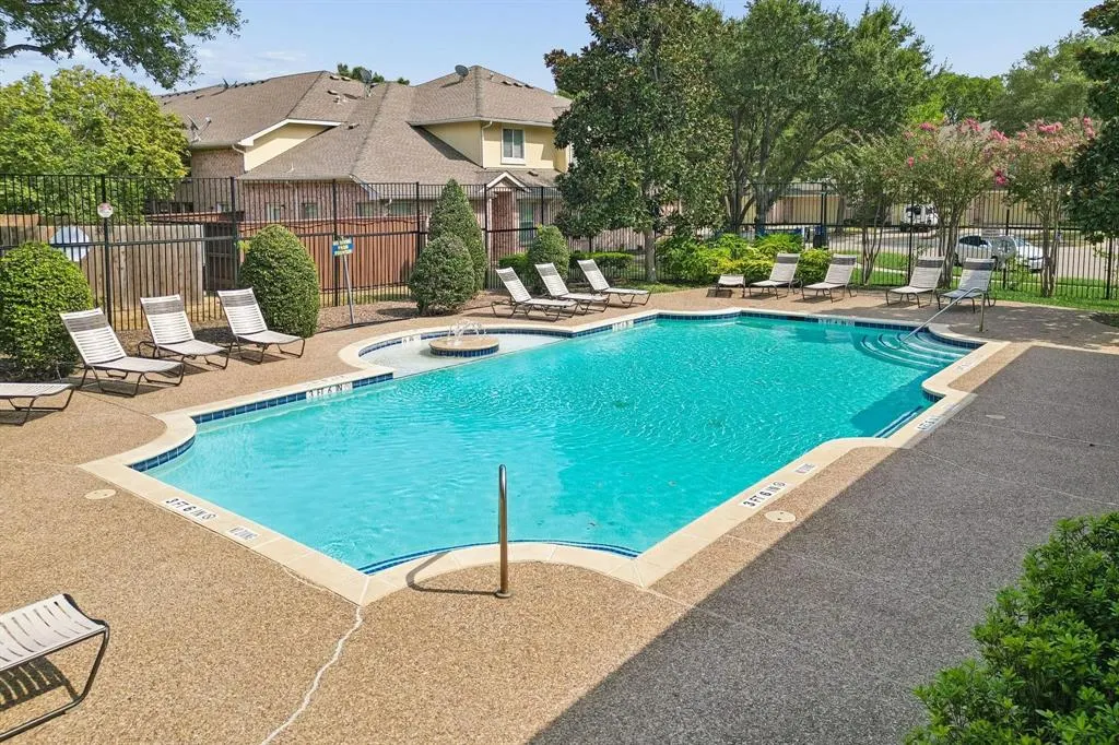 5405 Crimson Oaks Drive