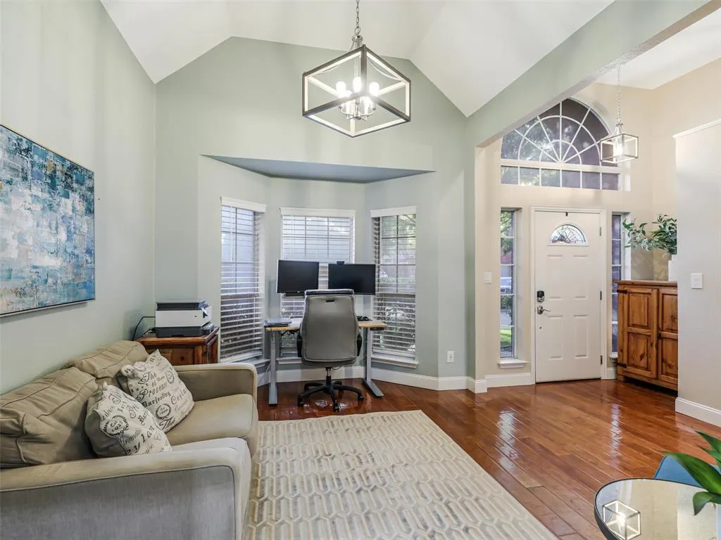 605 Wren Cove