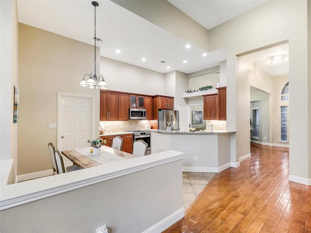 605 Wren Cove