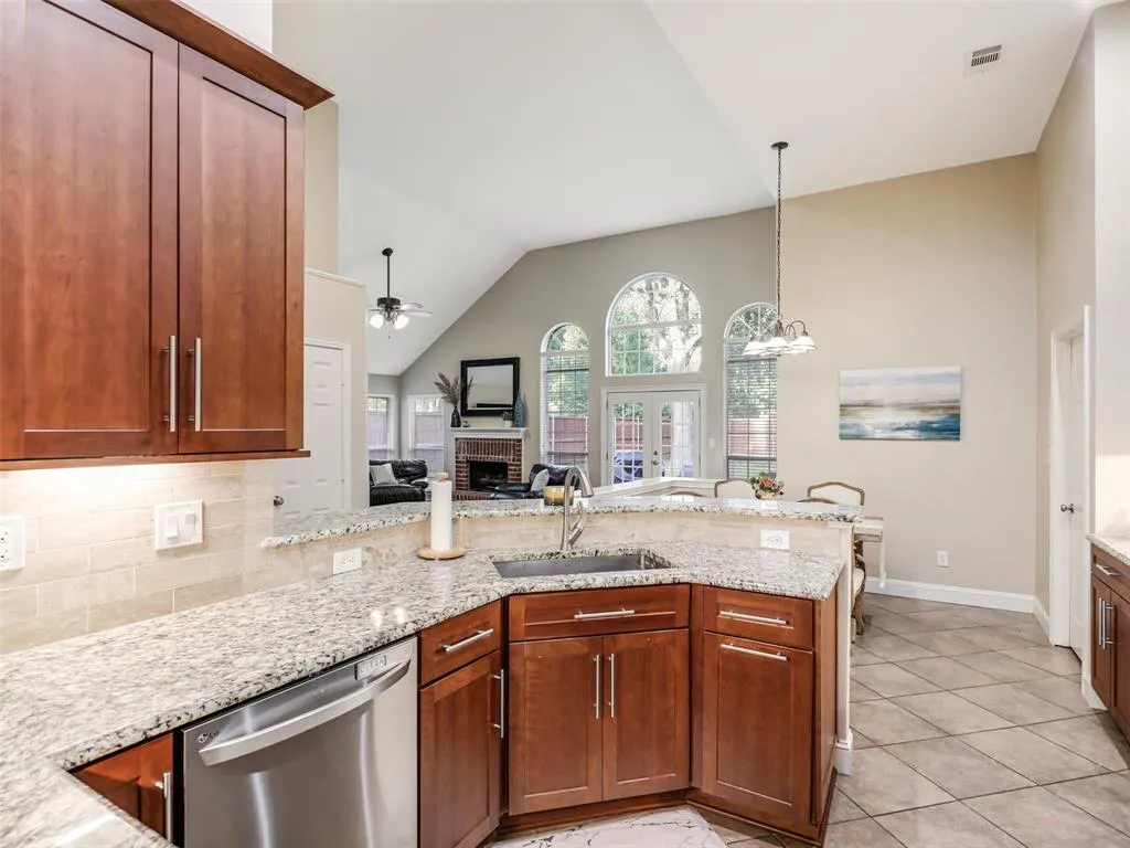 605 Wren Cove