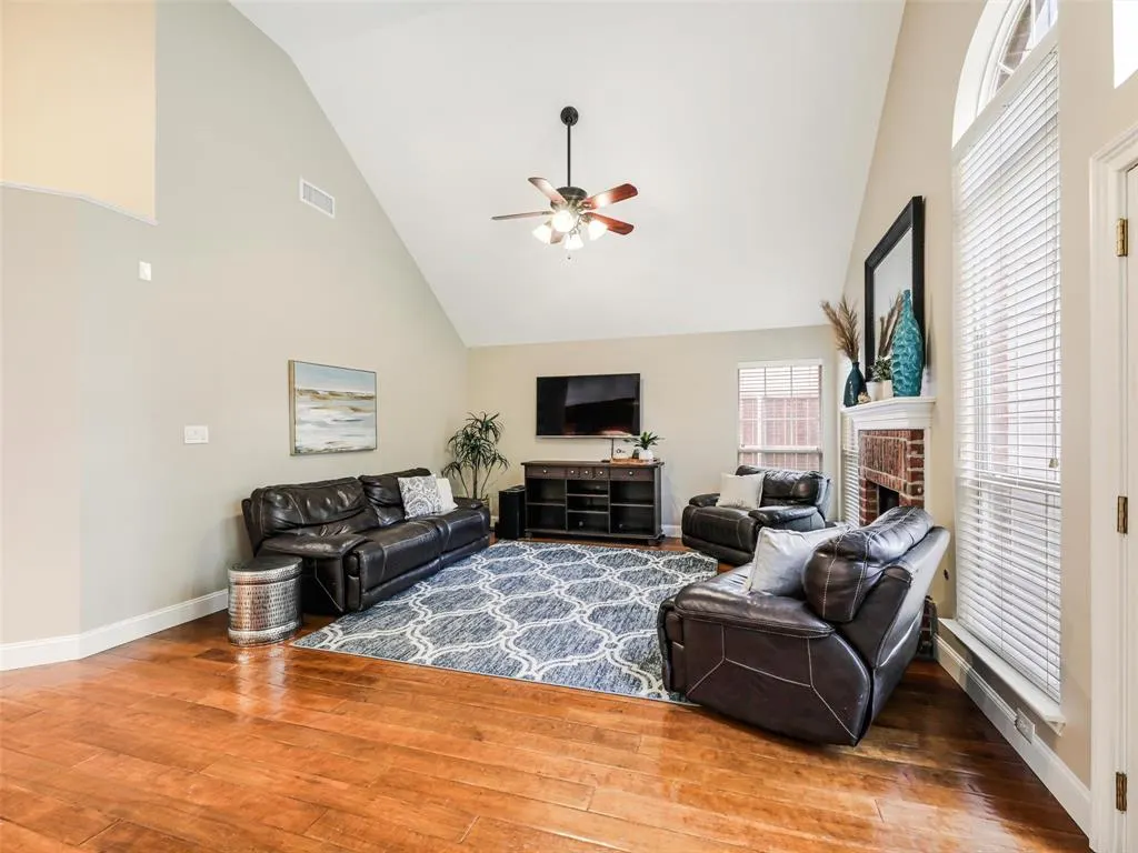 605 Wren Cove