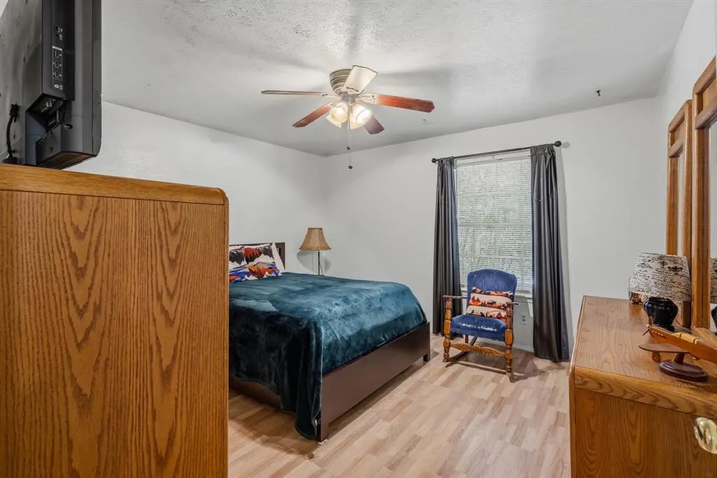 5607 Mona Lane