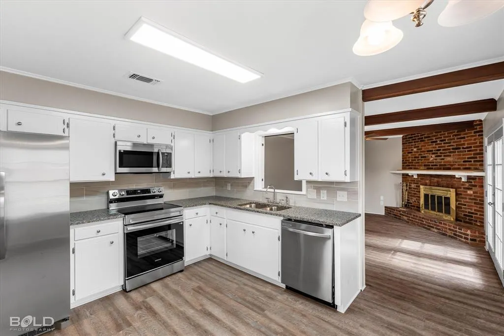 3037 Salem Drive
