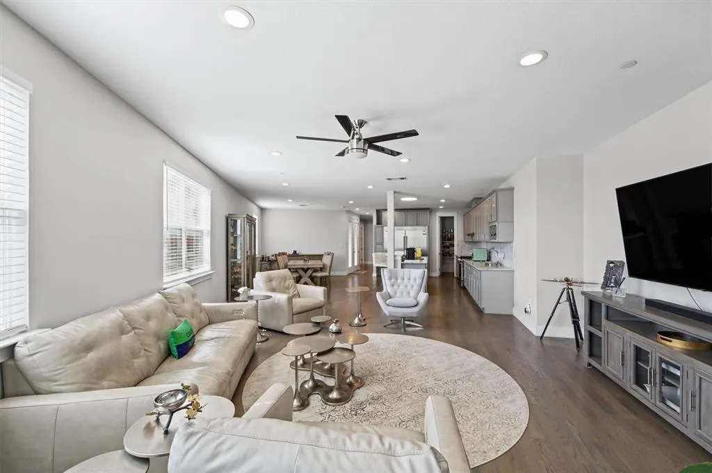 251 S Mill Street #280