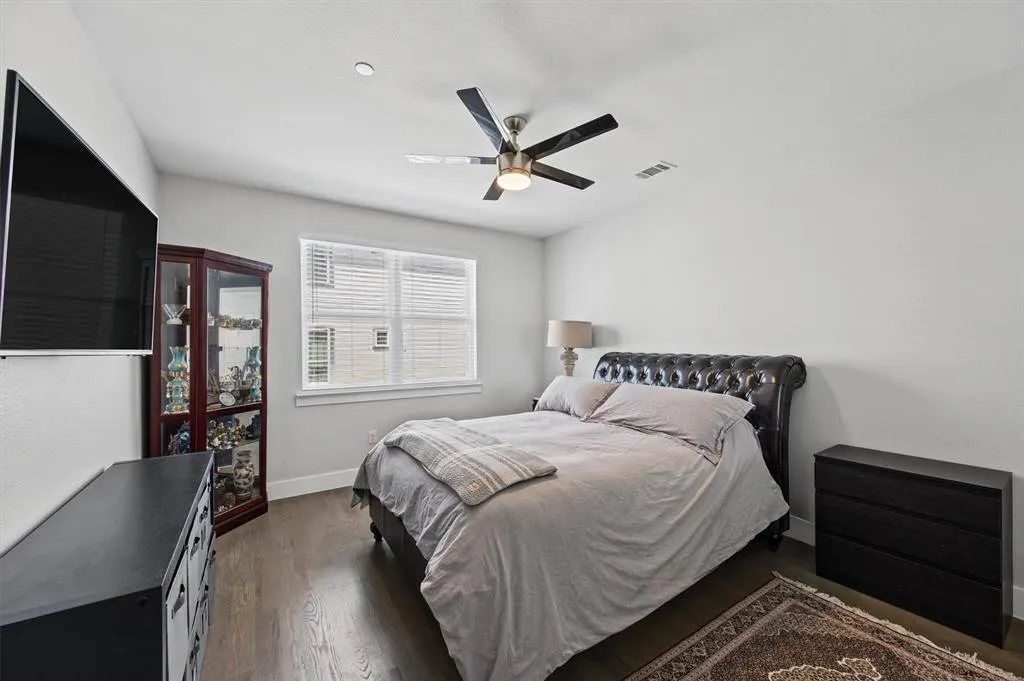 251 S Mill Street #280