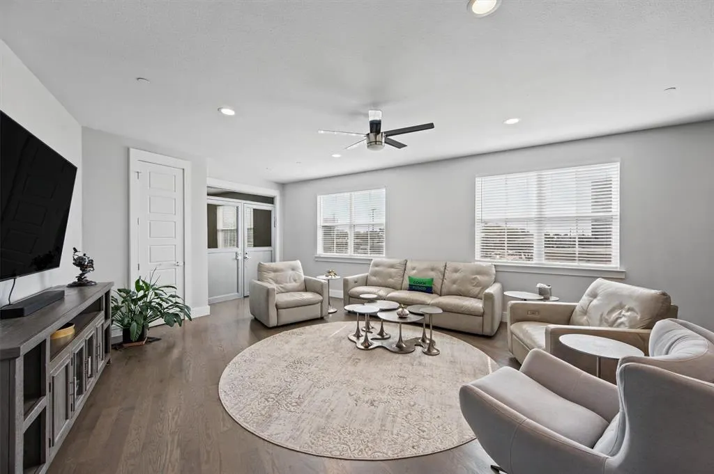 251 S Mill Street #280