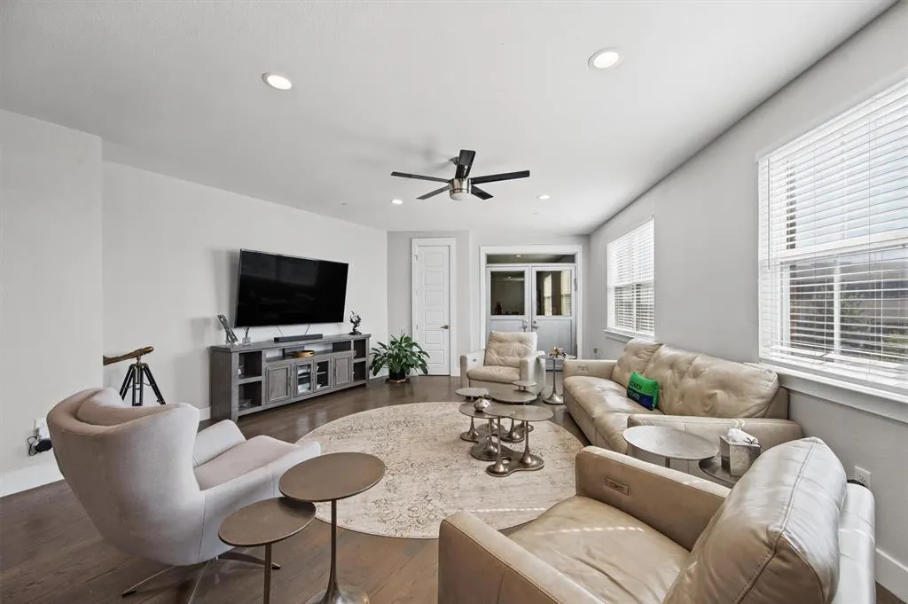 251 S Mill Street #280
