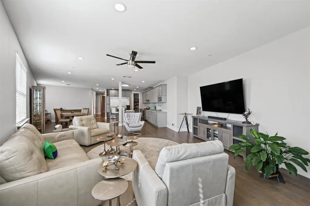 251 S Mill Street #280