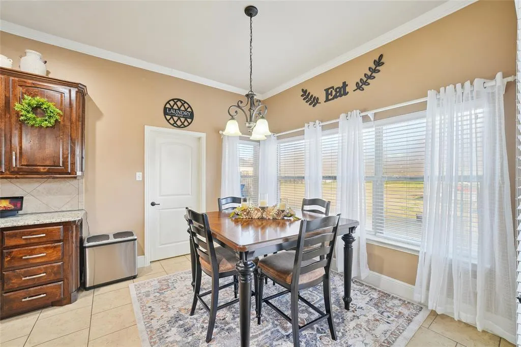 3541 Pinnacle Bay Point