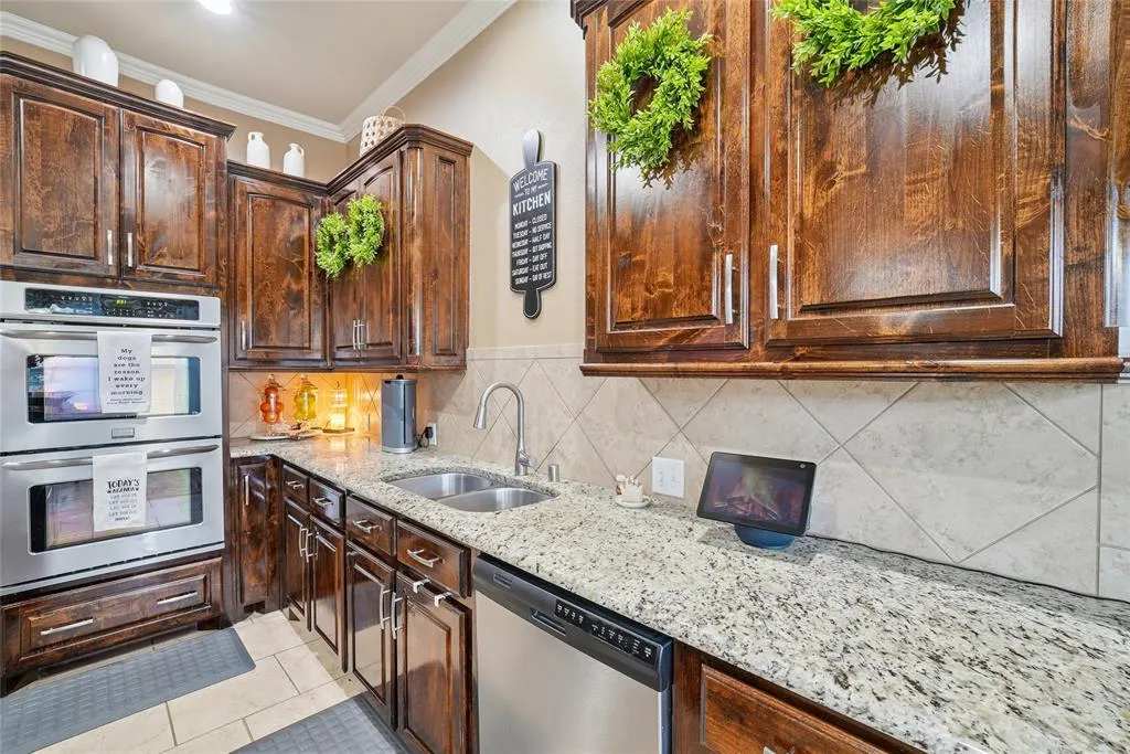 3541 Pinnacle Bay Point