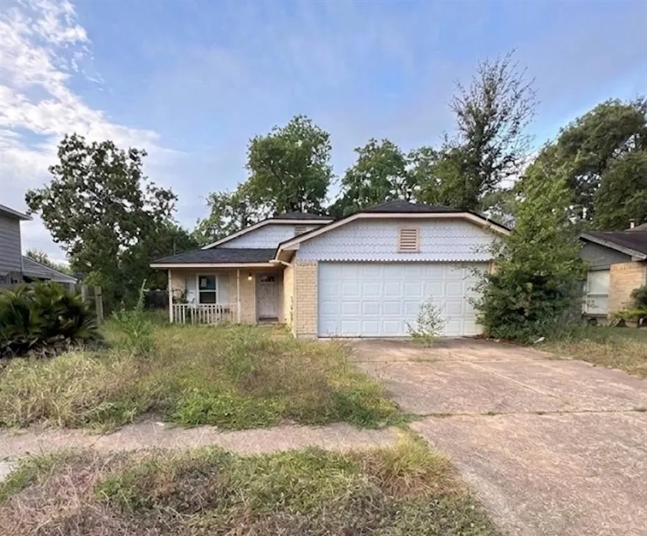 20231 Beechview Lane