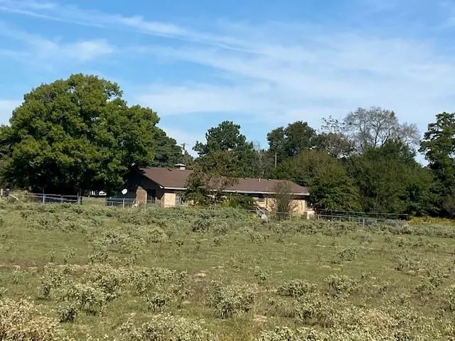 3802 St Hwy 31 E