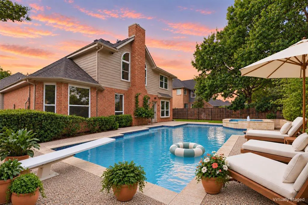 511 Clover Leaf Lane