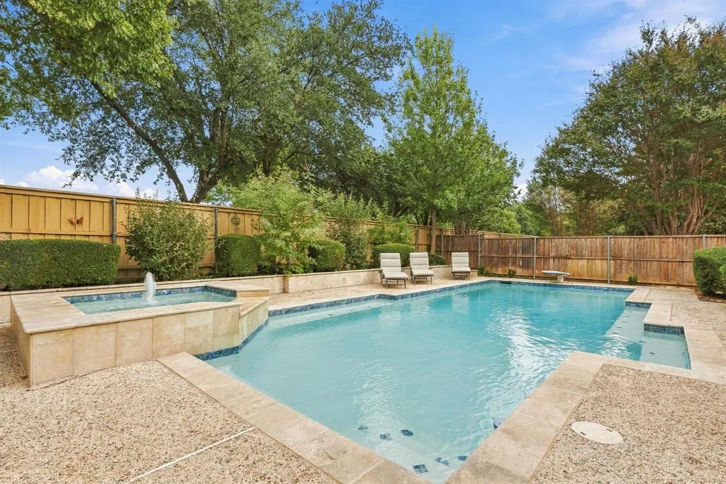 511 Clover Leaf Lane