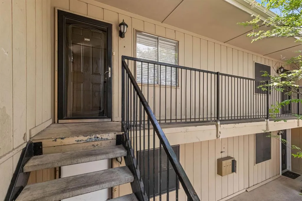 5809 Harvest Hill Road #2055