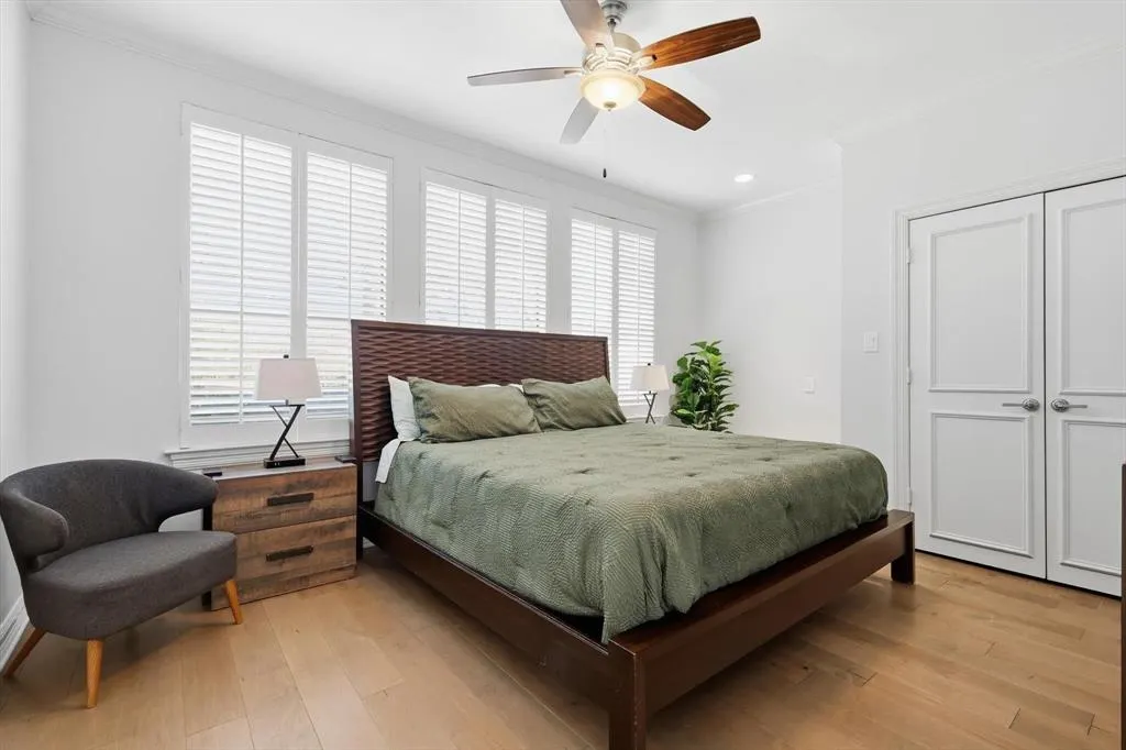 5806 Bent Trail
