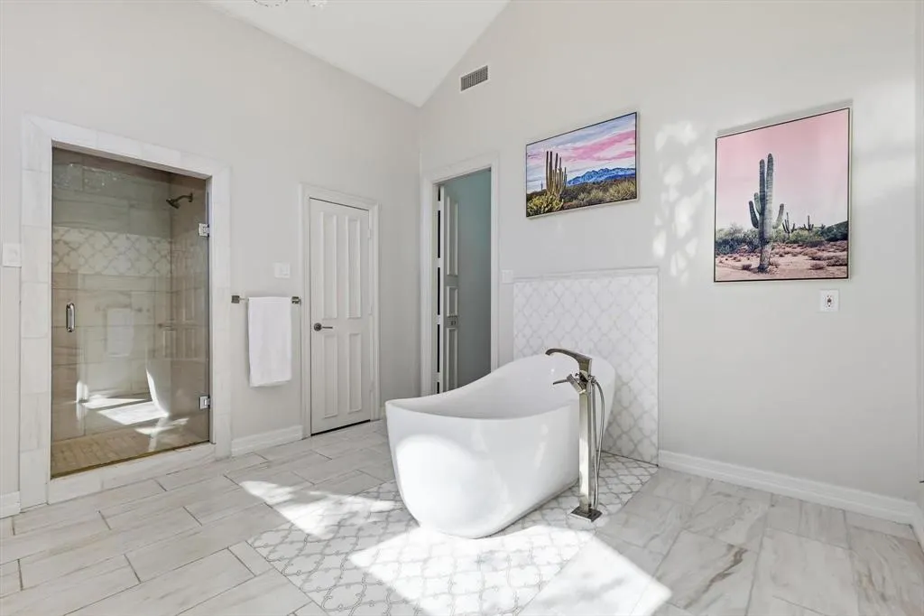 5806 Bent Trail