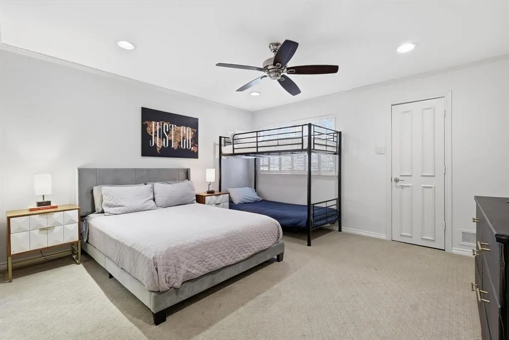 5806 Bent Trail