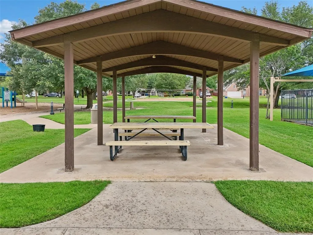 625 Willowwood Trail