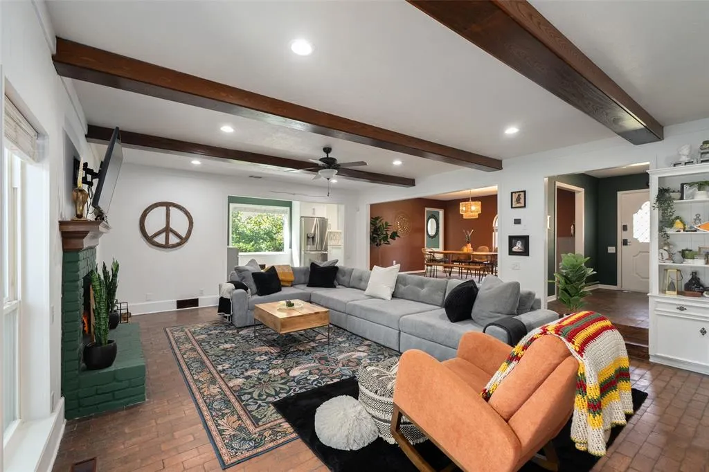 1516 Kiltartan Drive