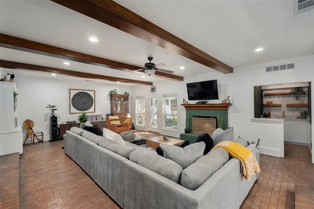 1516 Kiltartan Drive
