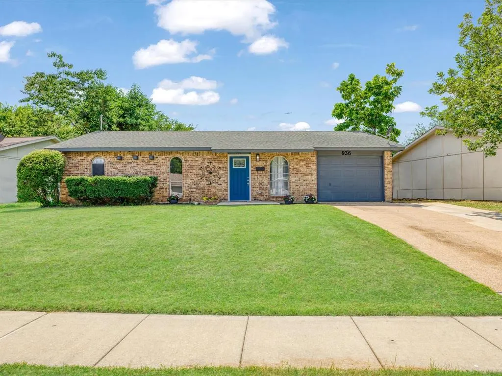936 Elmwood Drive