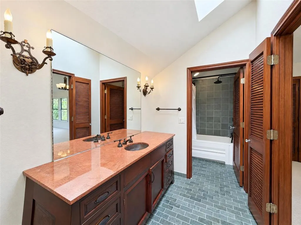7266 Lupton Circle
