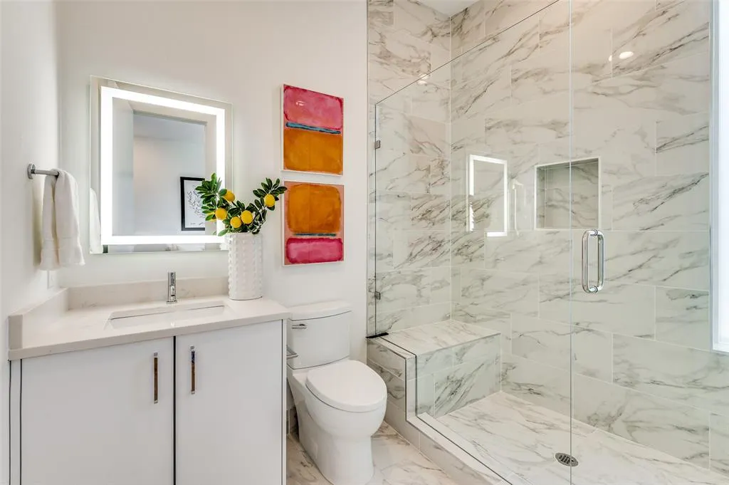 426 W 9th Street #104