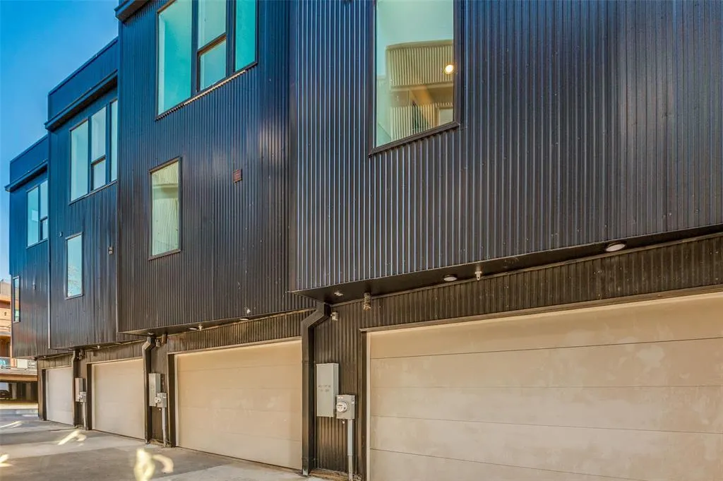 426 W 9th Street #104