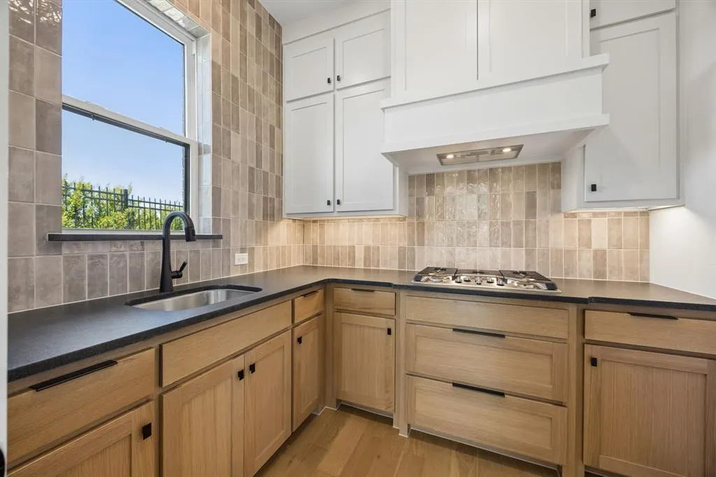 3661 Whimbrel Court