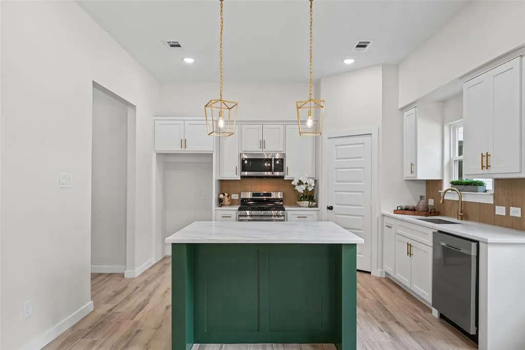 10511 Casnett Drive