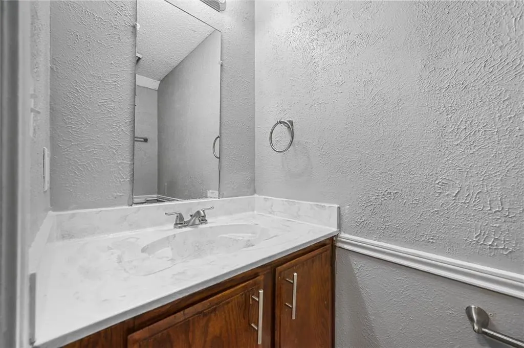 1504 E 15th Street #18