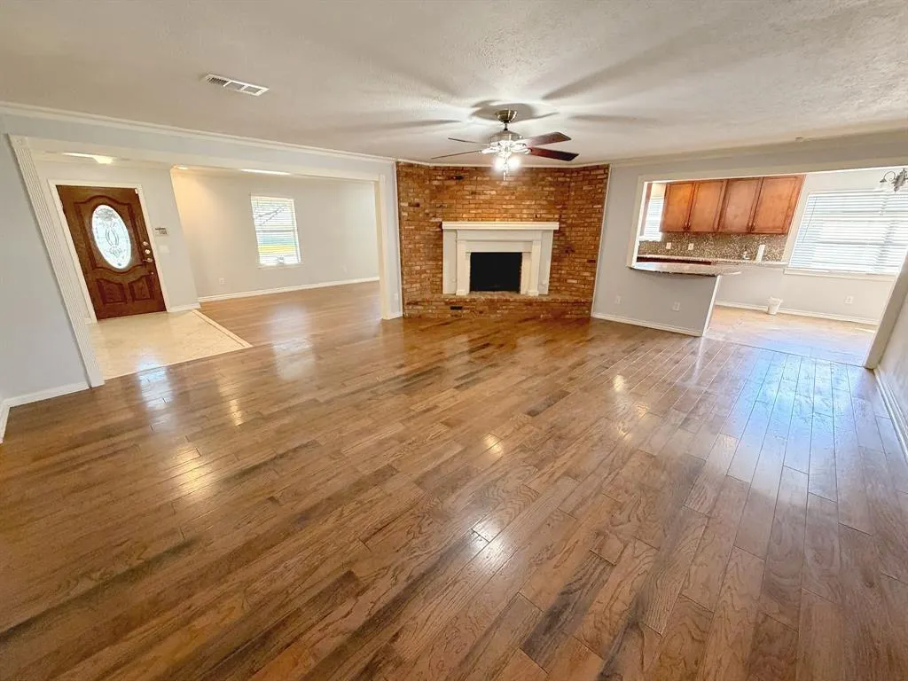 2701 Northcrest Drive