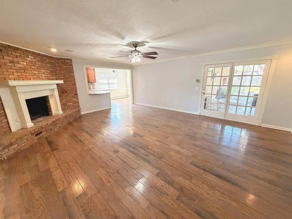 2701 Northcrest Drive
