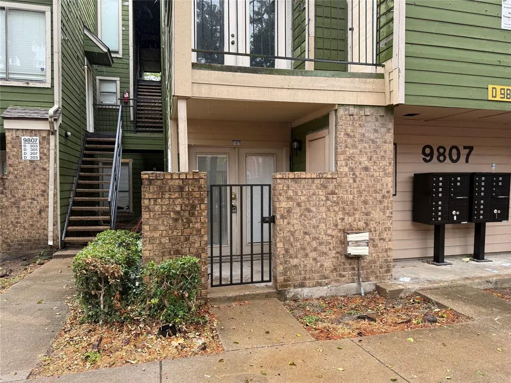 9807 Walnut Street #107