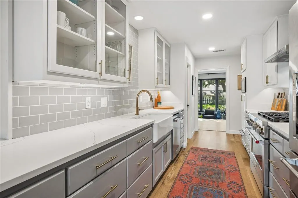 4317 Echo Glen Drive