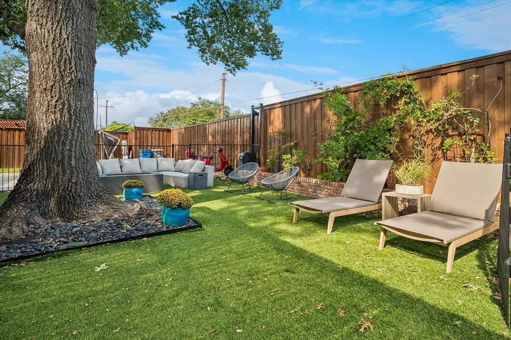 4317 Echo Glen Drive