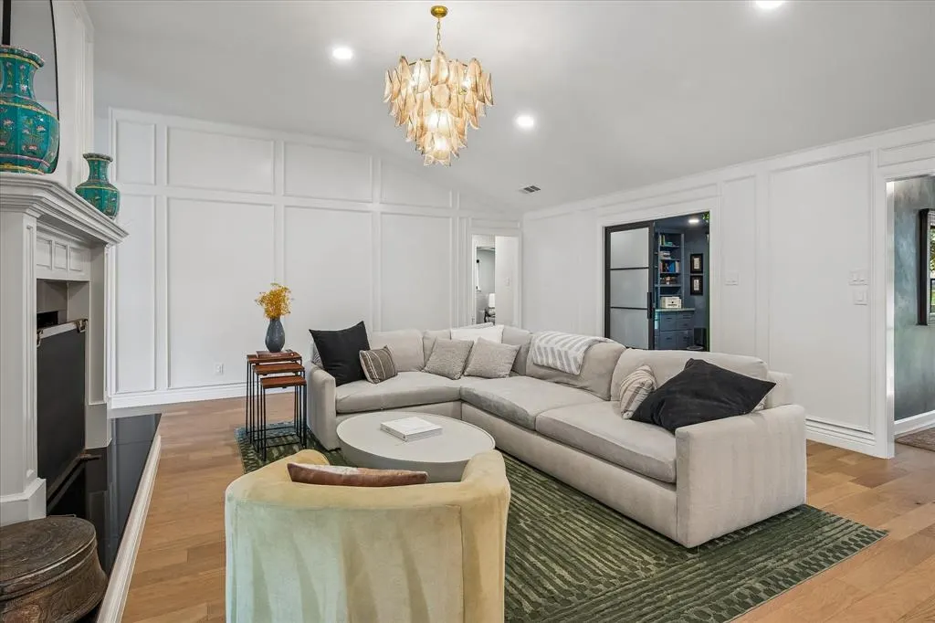 4317 Echo Glen Drive
