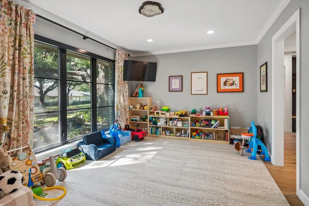 4317 Echo Glen Drive