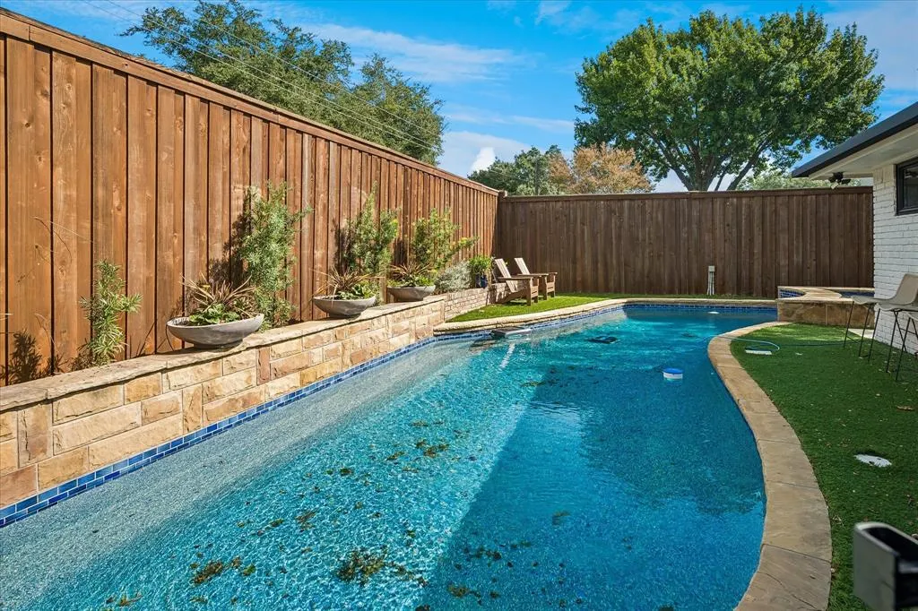 4317 Echo Glen Drive