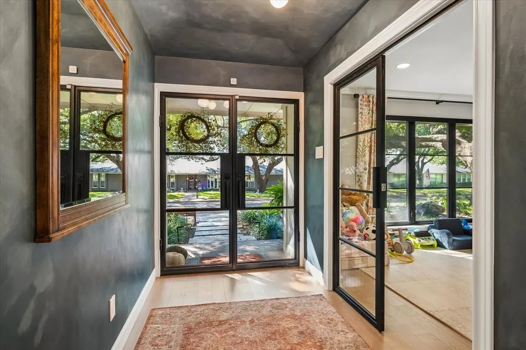 4317 Echo Glen Drive